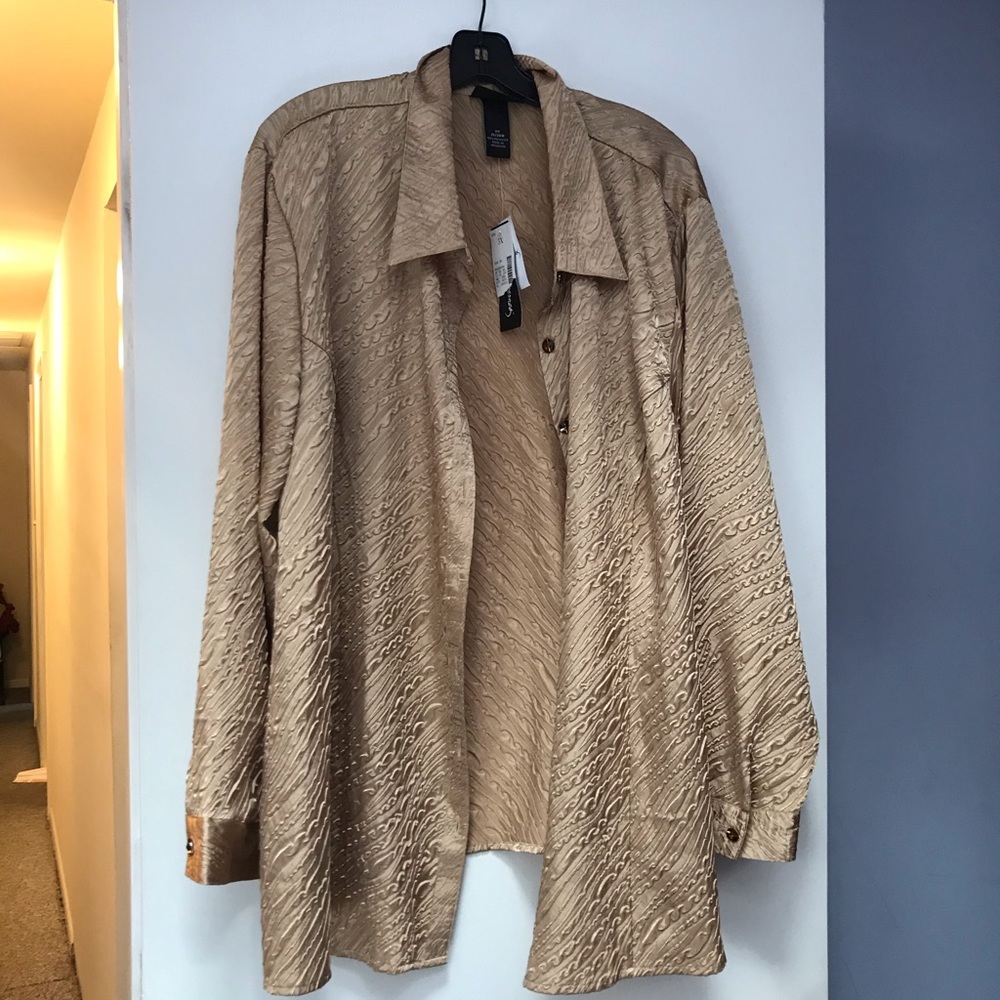 Women’s blouse